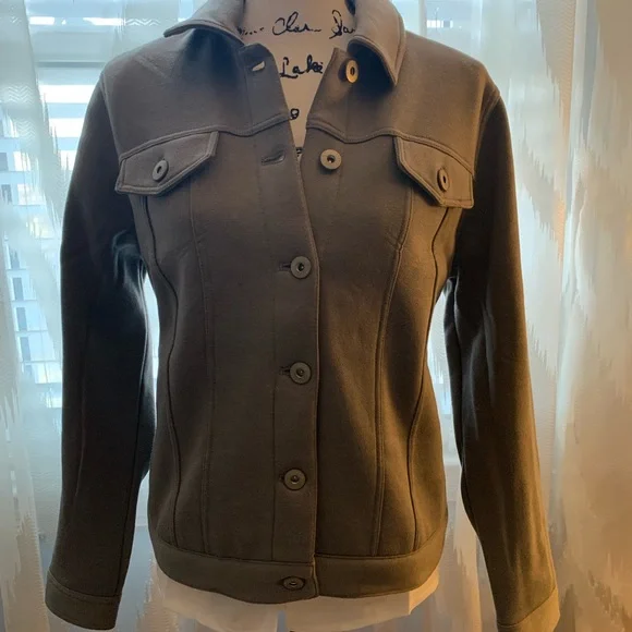 🎉🎉NWT🎉🎉Torrid Gray Shacket 🎉🎉Soft and Comfy!! 🌺 - Picture 5 of 7